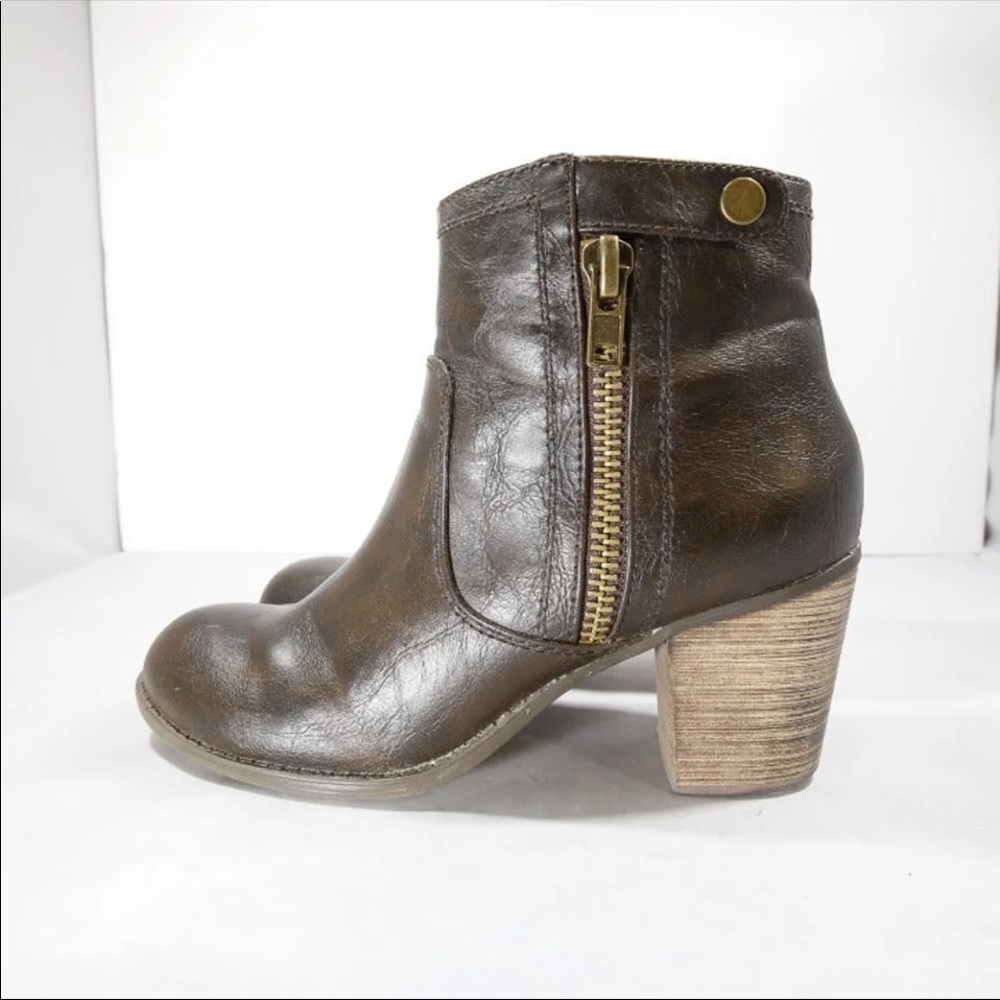 Crown Vintage Ankle Boot